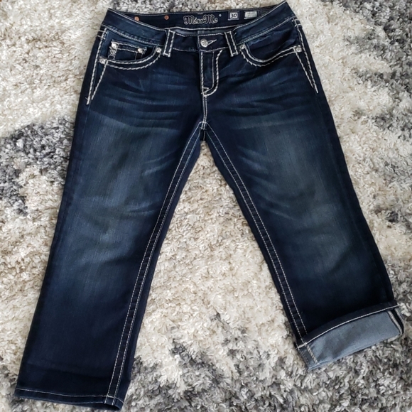 Miss Me Denim - Miss Me Signature Cuffed Capri Jeans.  Size 30.
